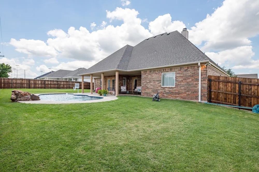 1004 Vineyard Lane Henrietta, TX 76365