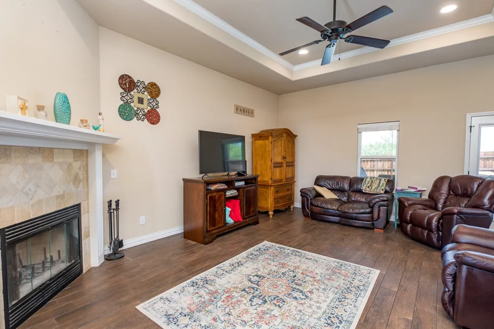 1004 Vineyard Lane Henrietta, TX 76365