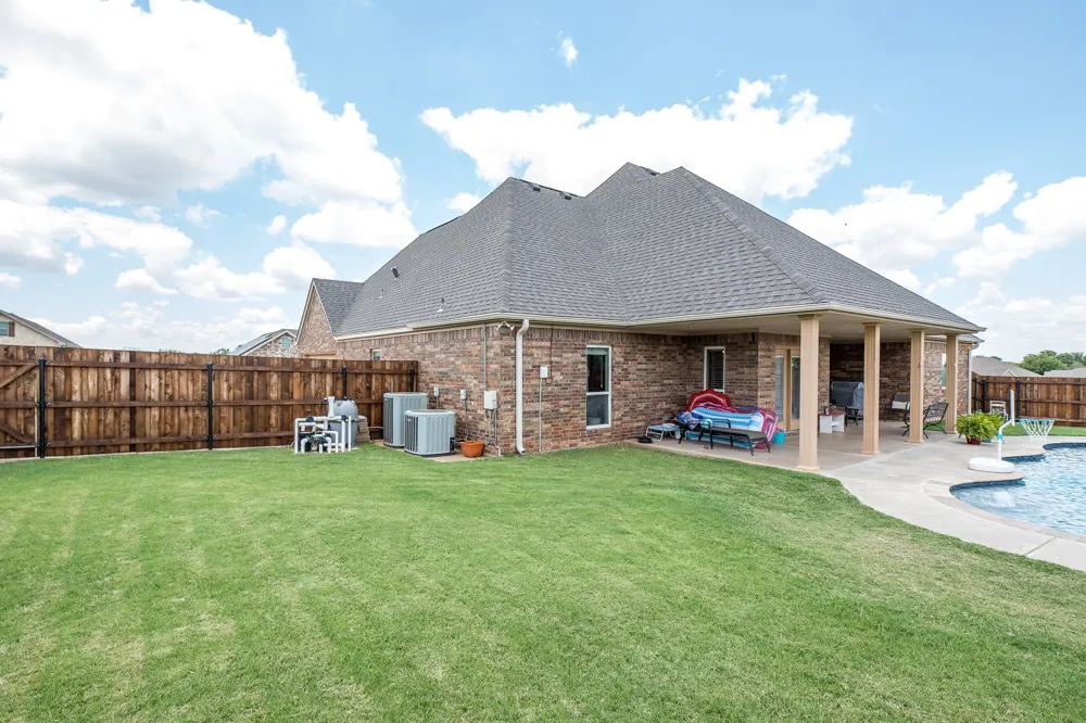 1004 Vineyard Lane Henrietta, TX 76365