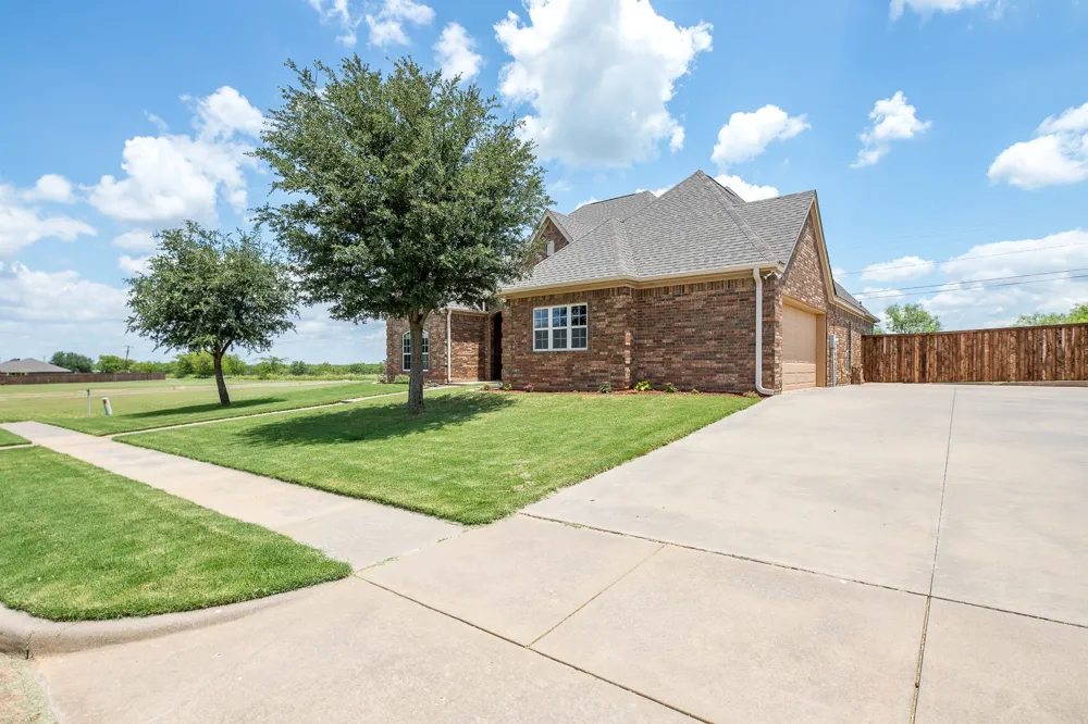 1004 Vineyard Lane Henrietta, TX 76365