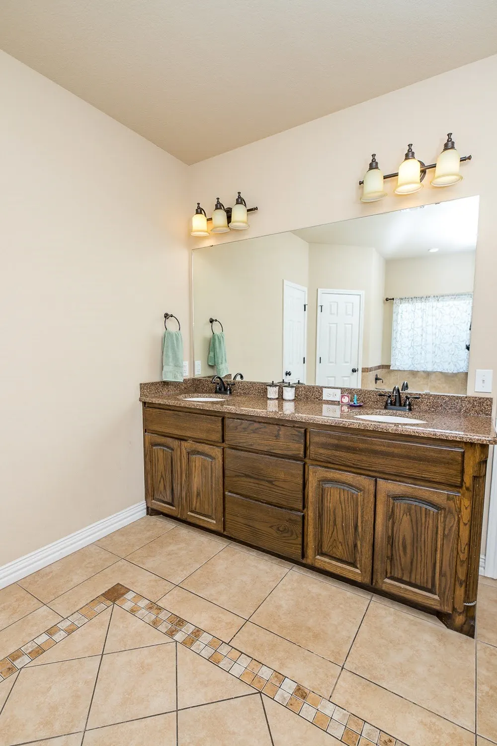1004 Vineyard Lane Henrietta, TX 76365