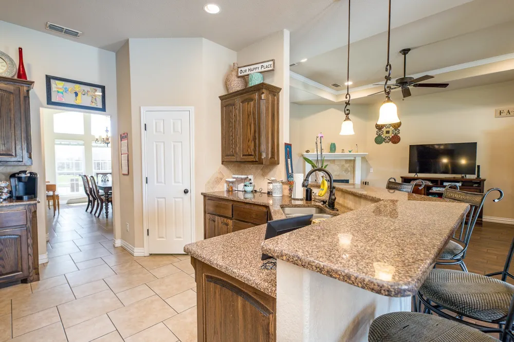 1004 Vineyard Lane Henrietta, TX 76365