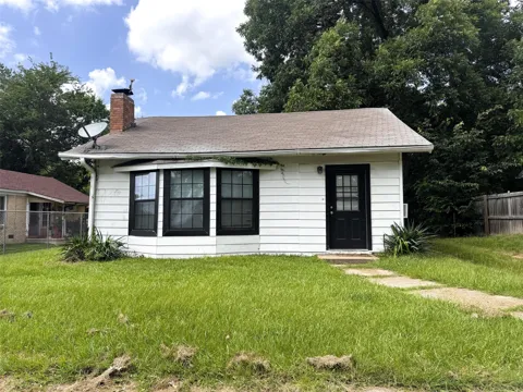 414 W 4th St.