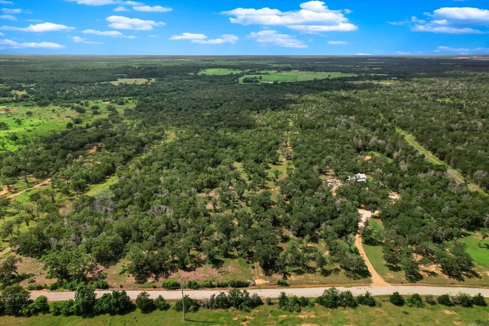 12 High Crossing Road Smithville, TX 78957