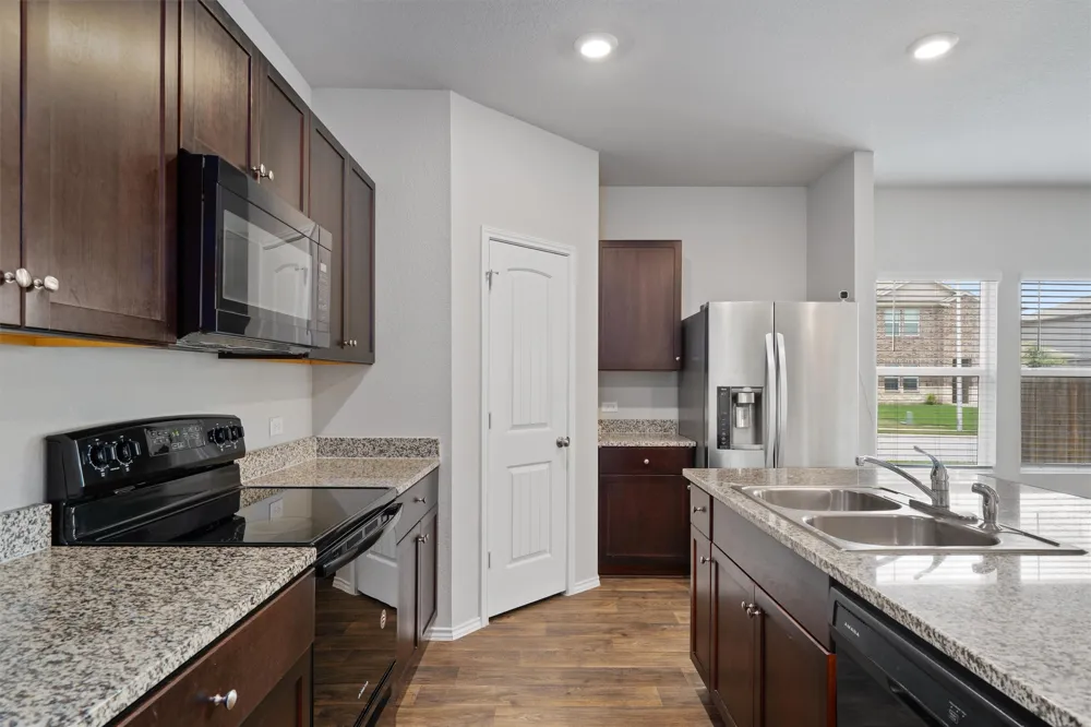 6121 Ronee Leah Drive Austin, TX 78724