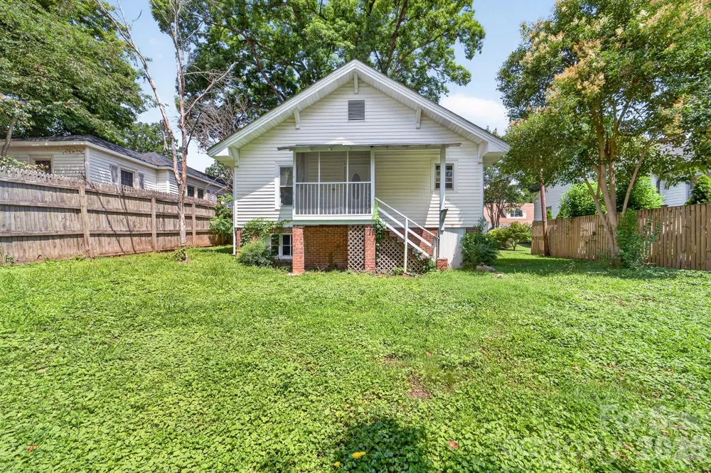 11 Cedar Street Belmont, NC 28012