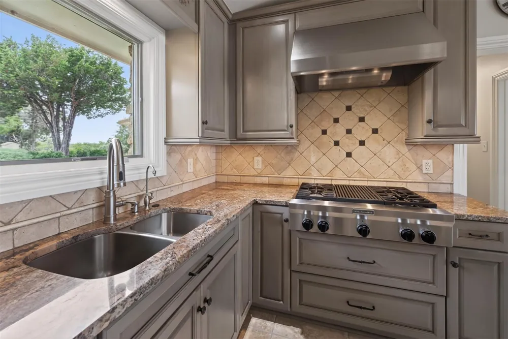 955 Skyline Drive Canyon Lake, TX 78133