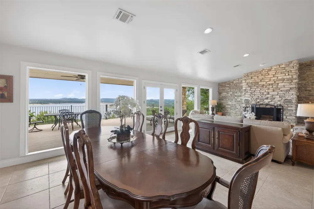 955 Skyline Drive Canyon Lake, TX 78133