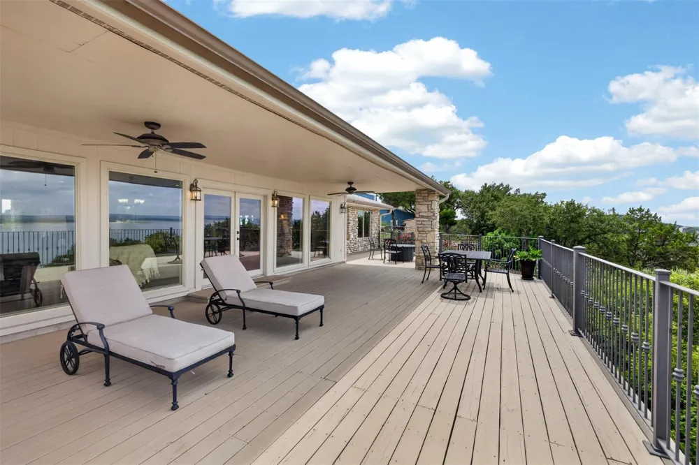 955 Skyline Drive Canyon Lake, TX 78133