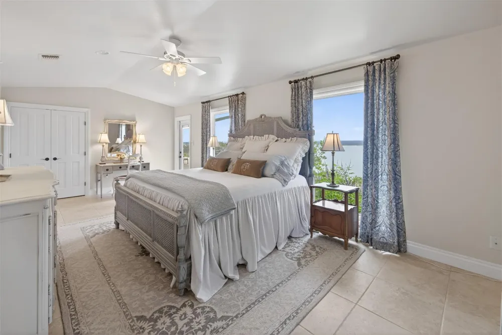 955 Skyline Drive Canyon Lake, TX 78133
