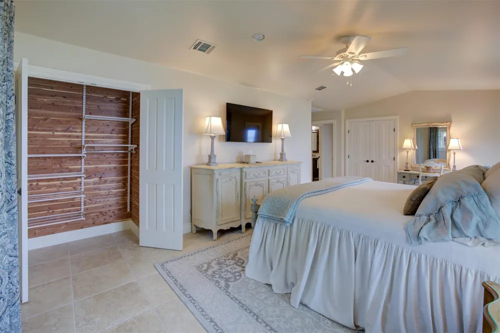 955 Skyline Drive Canyon Lake, TX 78133