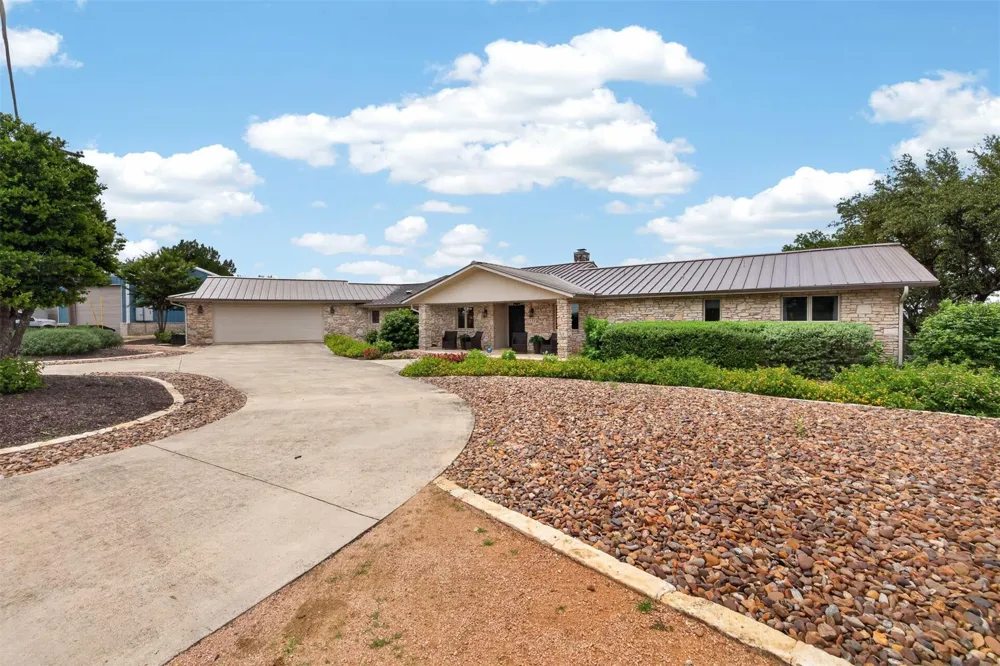 955 Skyline Drive Canyon Lake, TX 78133
