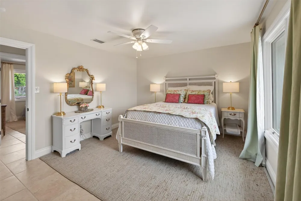 955 Skyline Drive Canyon Lake, TX 78133