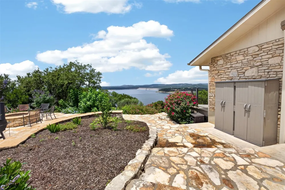 955 Skyline Drive Canyon Lake, TX 78133