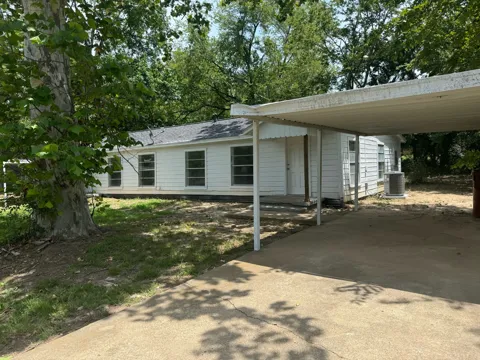 560 Athens Street #580