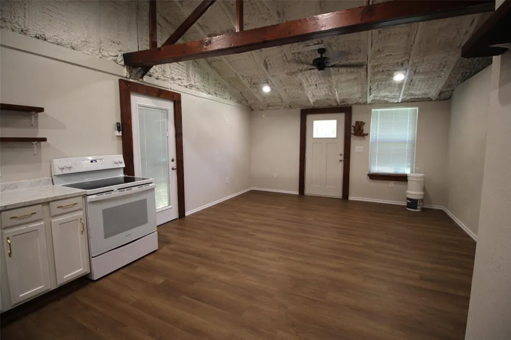 213 Waldrip Grand Saline, TX 75140