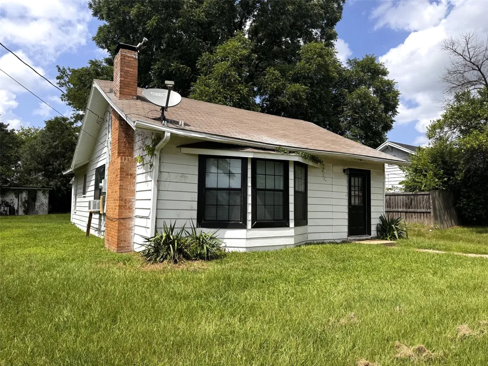 414 W 4th Street Mt Pleasant, TX 75455