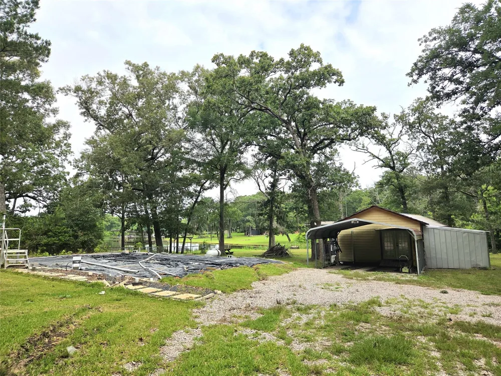 311 Chestnut Bend Huntsville, TX 77320
