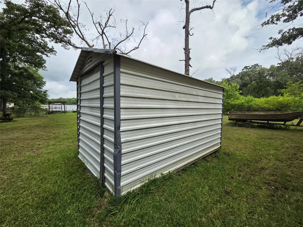 311 Chestnut Bend Huntsville, TX 77320