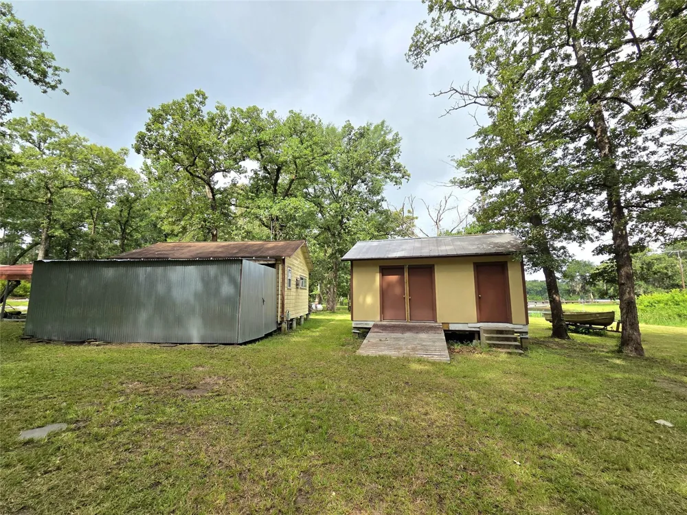 311 Chestnut Bend Huntsville, TX 77320
