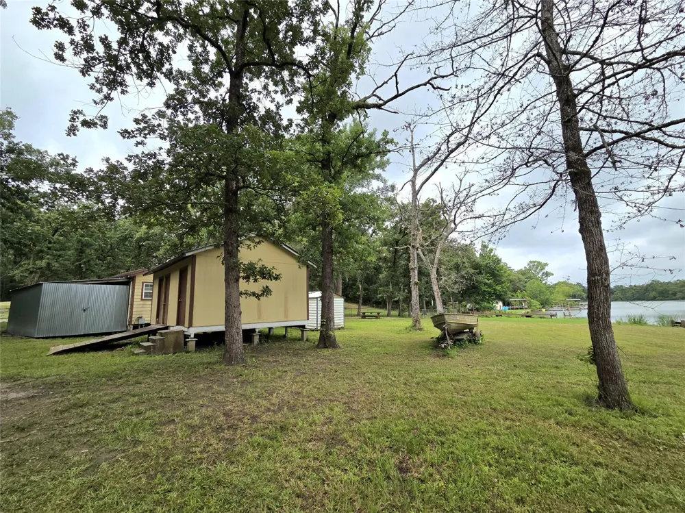 311 Chestnut Bend Huntsville, TX 77320