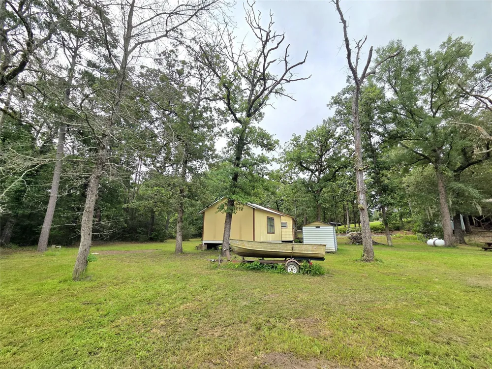 311 Chestnut Bend Huntsville, TX 77320