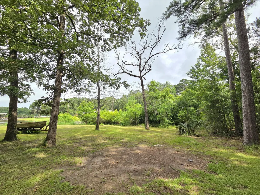 311 Chestnut Bend Huntsville, TX 77320