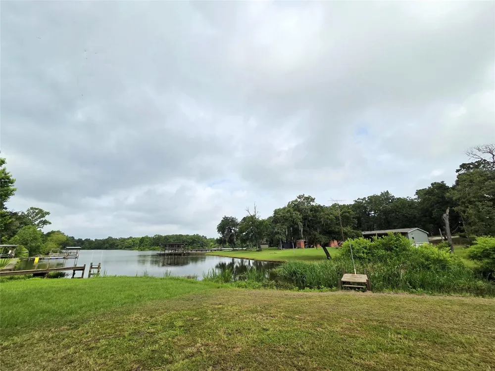 311 Chestnut Bend Huntsville, TX 77320