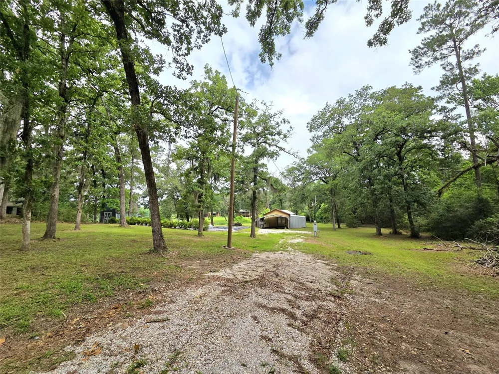 311 Chestnut Bend Huntsville, TX 77320