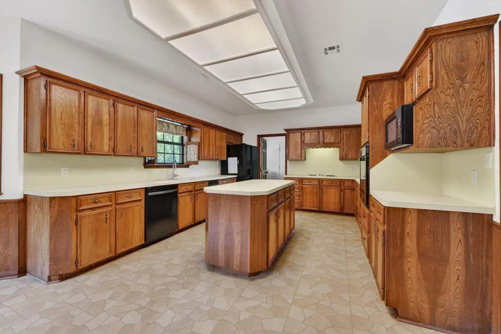 466 Elm Creek Road Rockdale, TX 76567