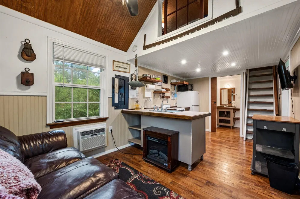 14036 Old Texaco Road Conroe, TX 77302