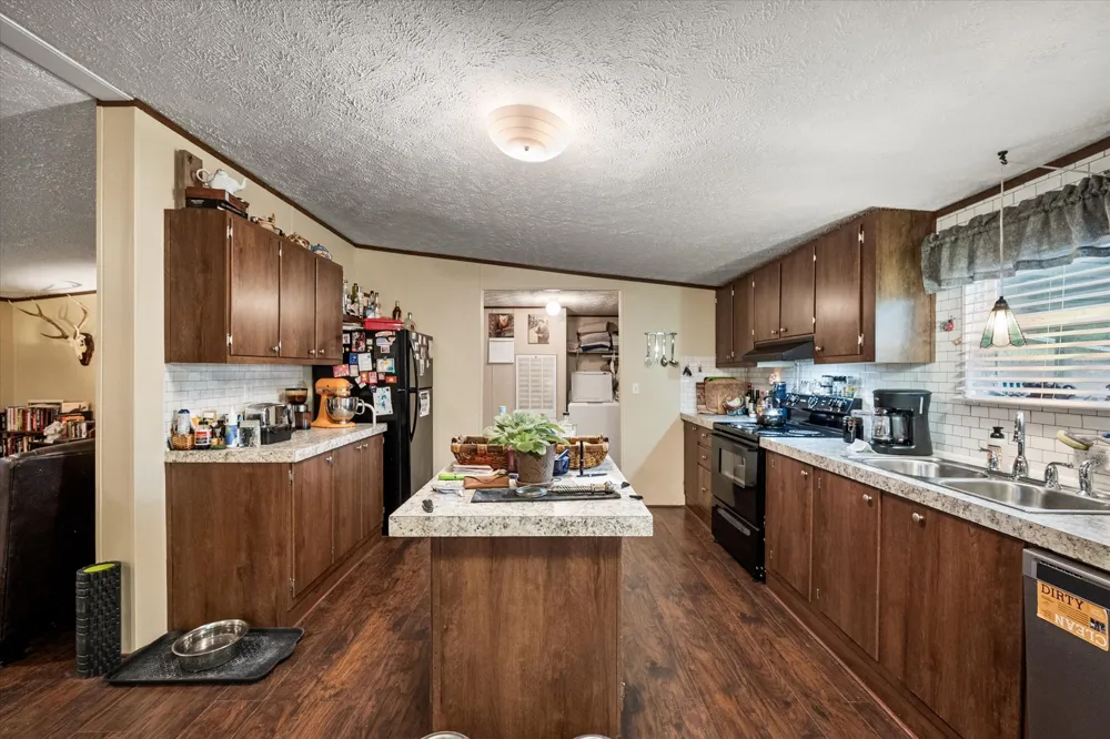 14036 Old Texaco Road Conroe, TX 77302