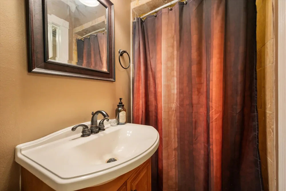 14036 Old Texaco Road Conroe, TX 77302