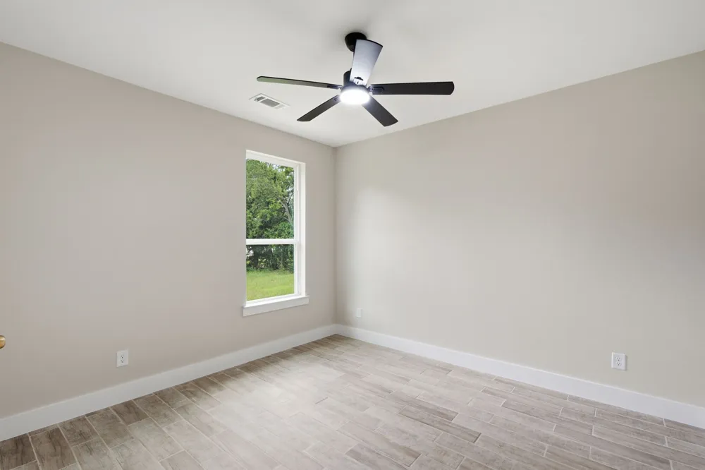 201 E Freeman Street Ennis, TX 75119