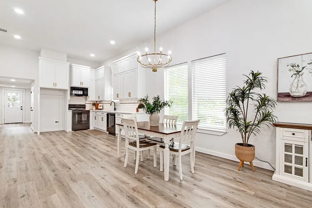 904 S Anglin Street Cleburne, TX 76031