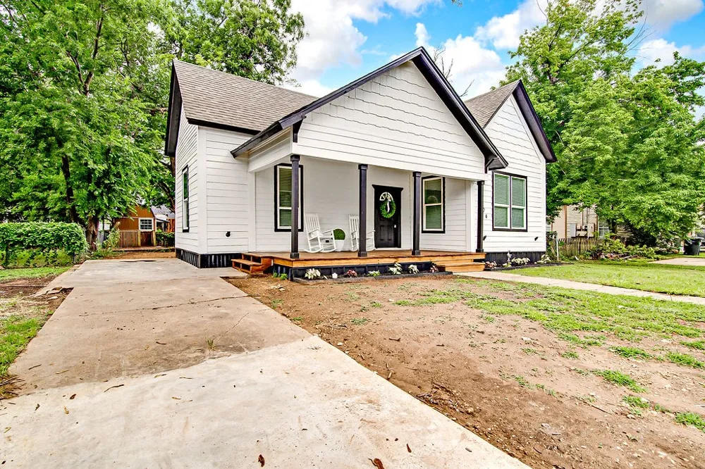 904 S Anglin Street Cleburne, TX 76031