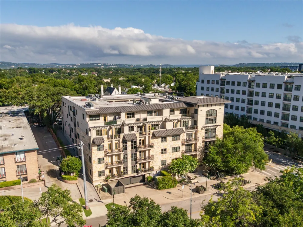 1812 West Avenue #207 Austin, TX 78701