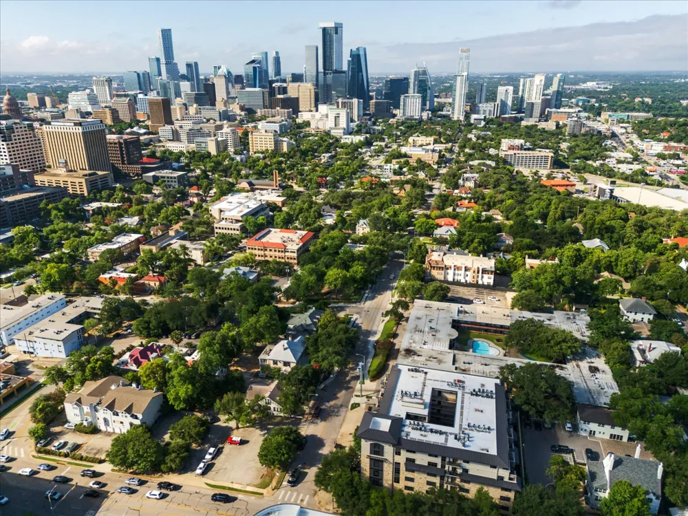1812 West Avenue #207 Austin, TX 78701