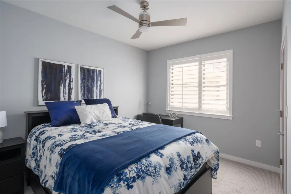 1812 West Avenue #207 Austin, TX 78701