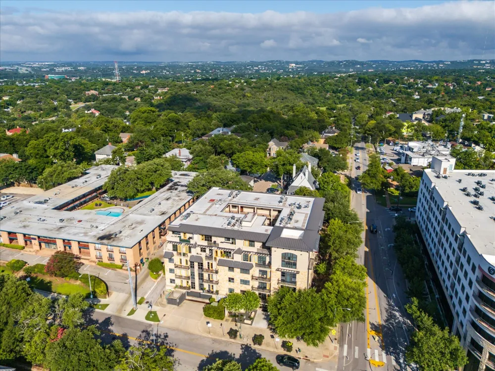 1812 West Avenue #207 Austin, TX 78701