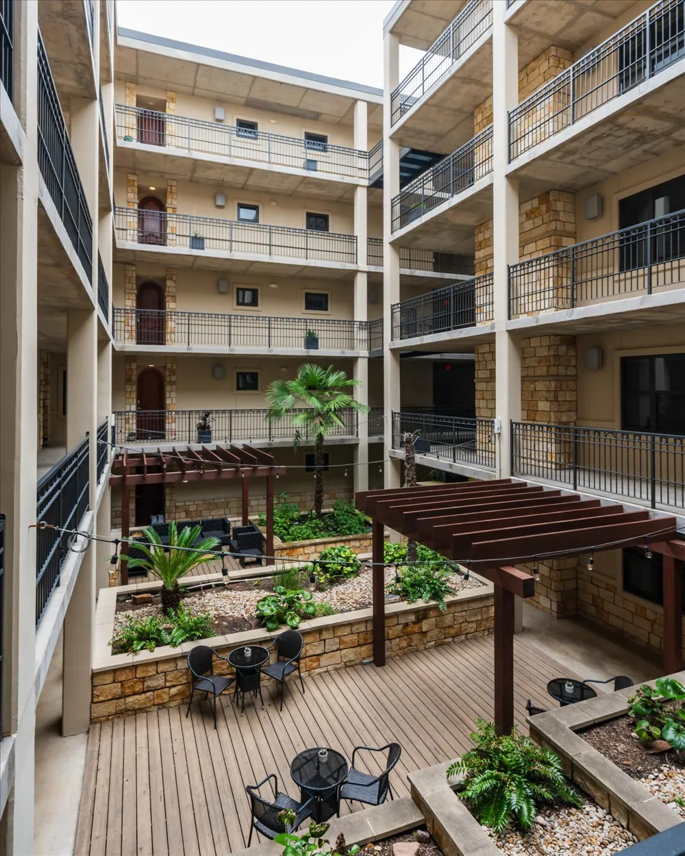 1812 West Avenue #207 Austin, TX 78701