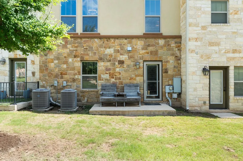 1116 Highknoll Lane Georgetown, TX 78628