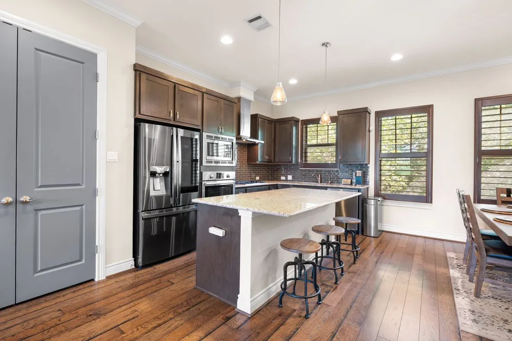 1116 Highknoll Lane Georgetown, TX 78628