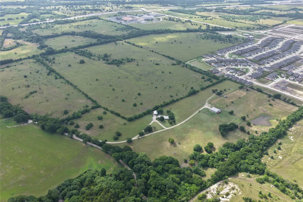 809 Stephenson Road Red Oak, TX 75154