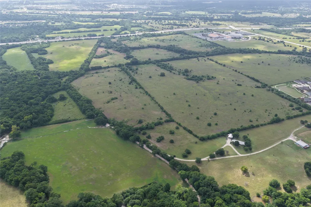 809 Stephenson Road Red Oak, TX 75154