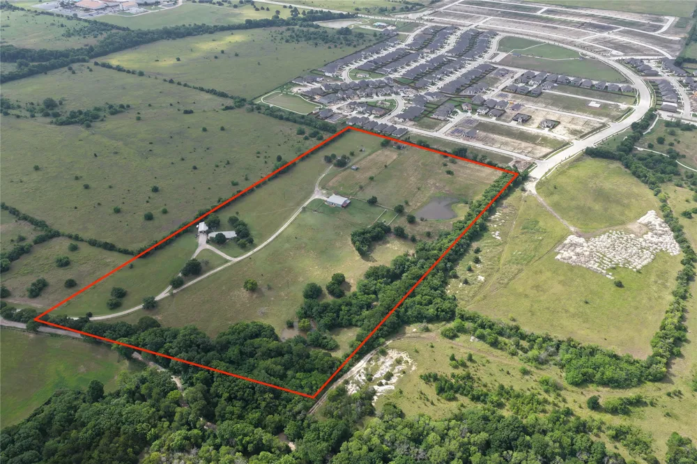 809 Stephenson Road Red Oak, TX 75154