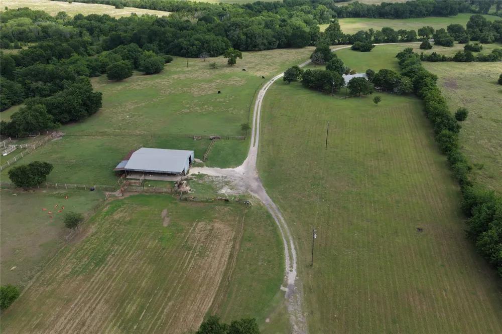 809 Stephenson Road Red Oak, TX 75154