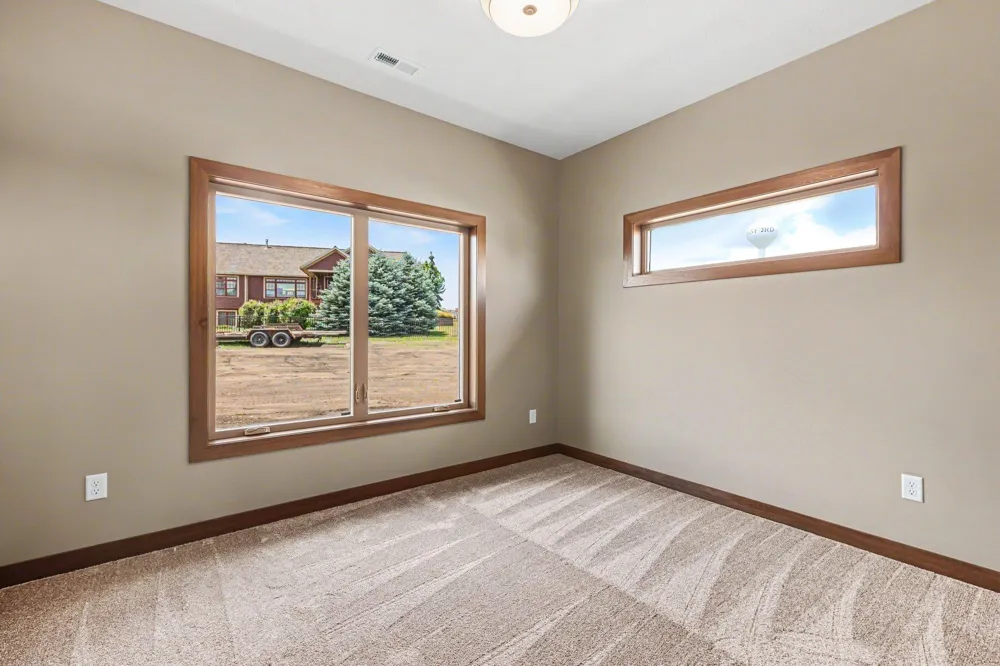 1507 Buffalo Ridge Drive Luverne, MN 56156