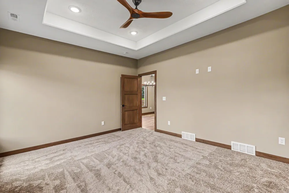 1507 Buffalo Ridge Drive Luverne, MN 56156
