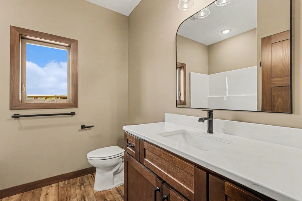 1507 Buffalo Ridge Drive Luverne, MN 56156